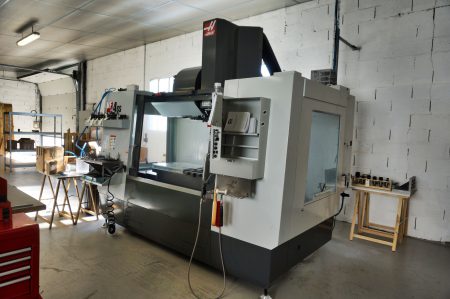 LC Technologies atelier de Fraisage avec HAAS VF4SS