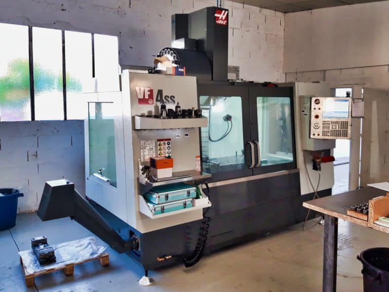 Machine de fraisage CNC HAAS VF4SS chez LC Technologies à Carquefou (44)