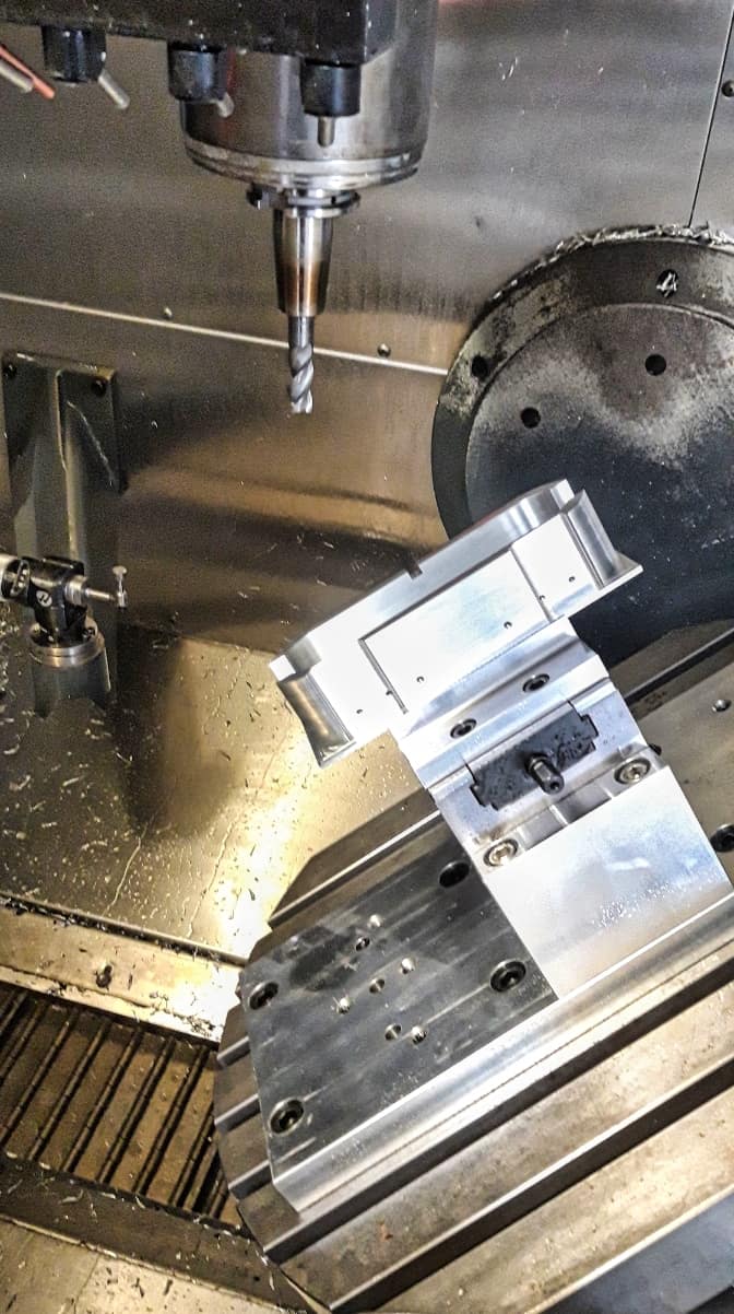 Usinage avec CN 5 axes Haas UMC750